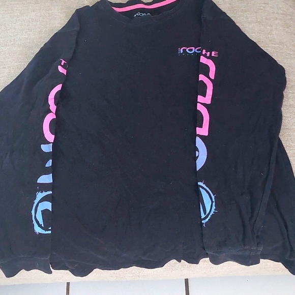 THE ROOM - Picture 1 of 6